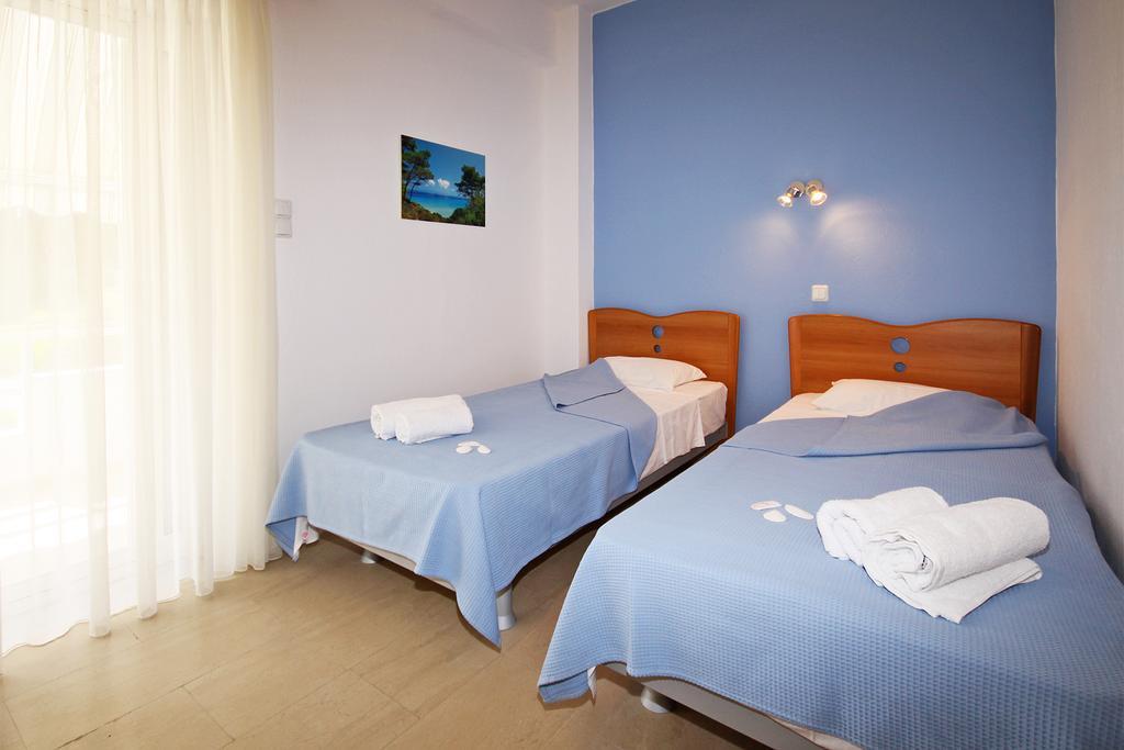 Garden View Apartments 네오스마르마라스 객실 사진