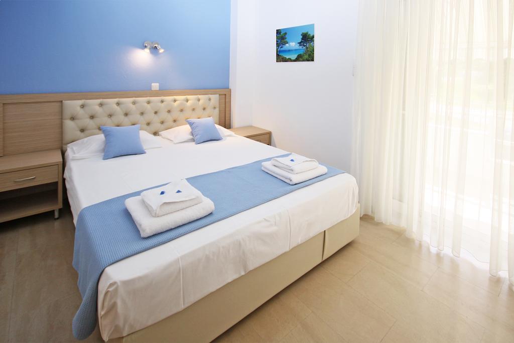 Garden View Apartments 네오스마르마라스 객실 사진